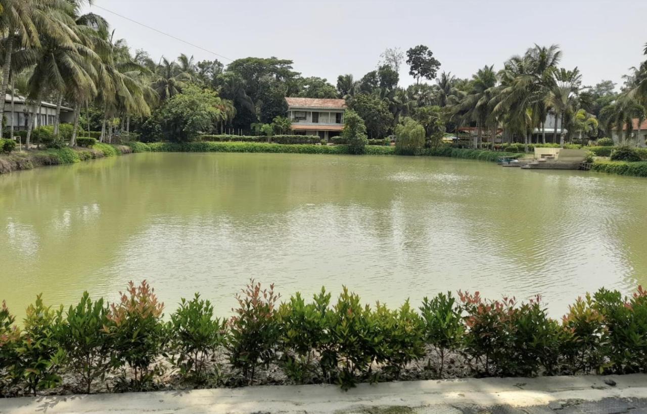 כלכותה Breathing Earth - Rooms And Pool מראה חיצוני תמונה